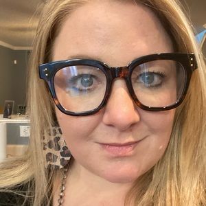 Meet your Posher, Marissa